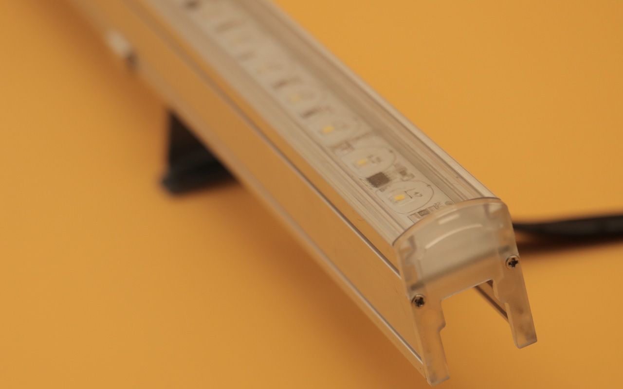 BRILI LINEAR RGBW